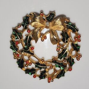 Vintage "JJ" Authenthic Signed Christmas Wreath Green & Gold-Tone plus Holly/Bow